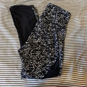 Lululemon crop pants